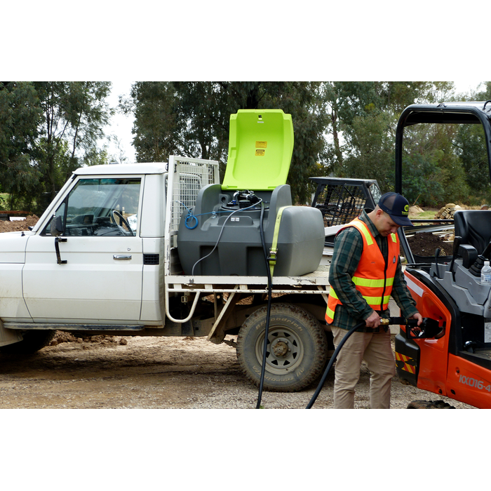 DieselCaptain 1200L Ball Baffle action shot 2 refuelling