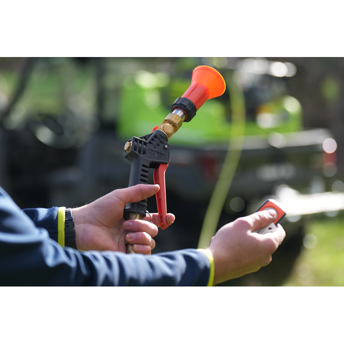 Wireless remote and spray gun for the OnDeck 50m SuperReel