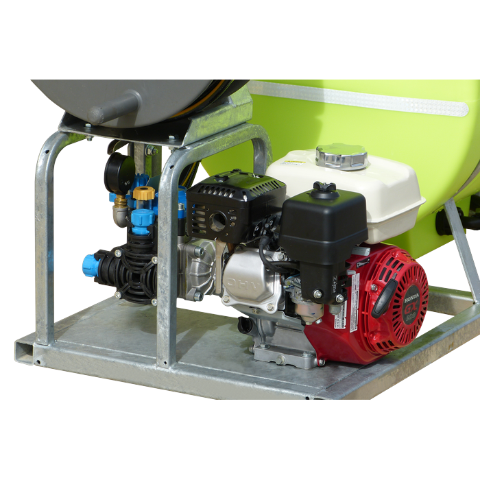 Honda GX200 engine and Bertolini pump on TopCrop 300L sprayer