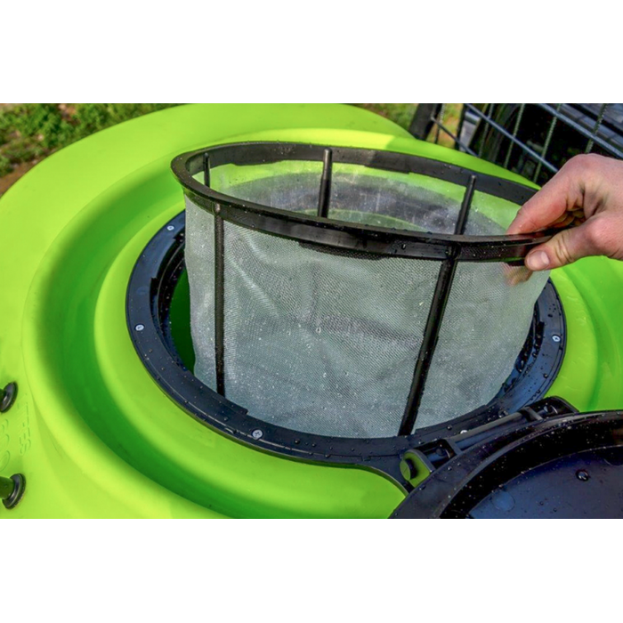 Basket filter in the TopCrop 600L tank lid